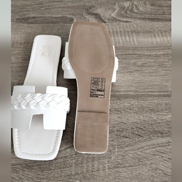 WOMEN'S YOKI SHOES WHITE SIZE US 7 PERFECT CONDITION. - Picture 3 of 3